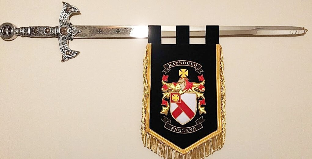 Mittelalter Banner mit handgesticktem Familienwappen