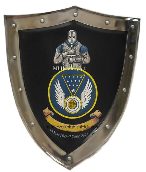 Militärschilde- Insignia und Armeeabzeichen